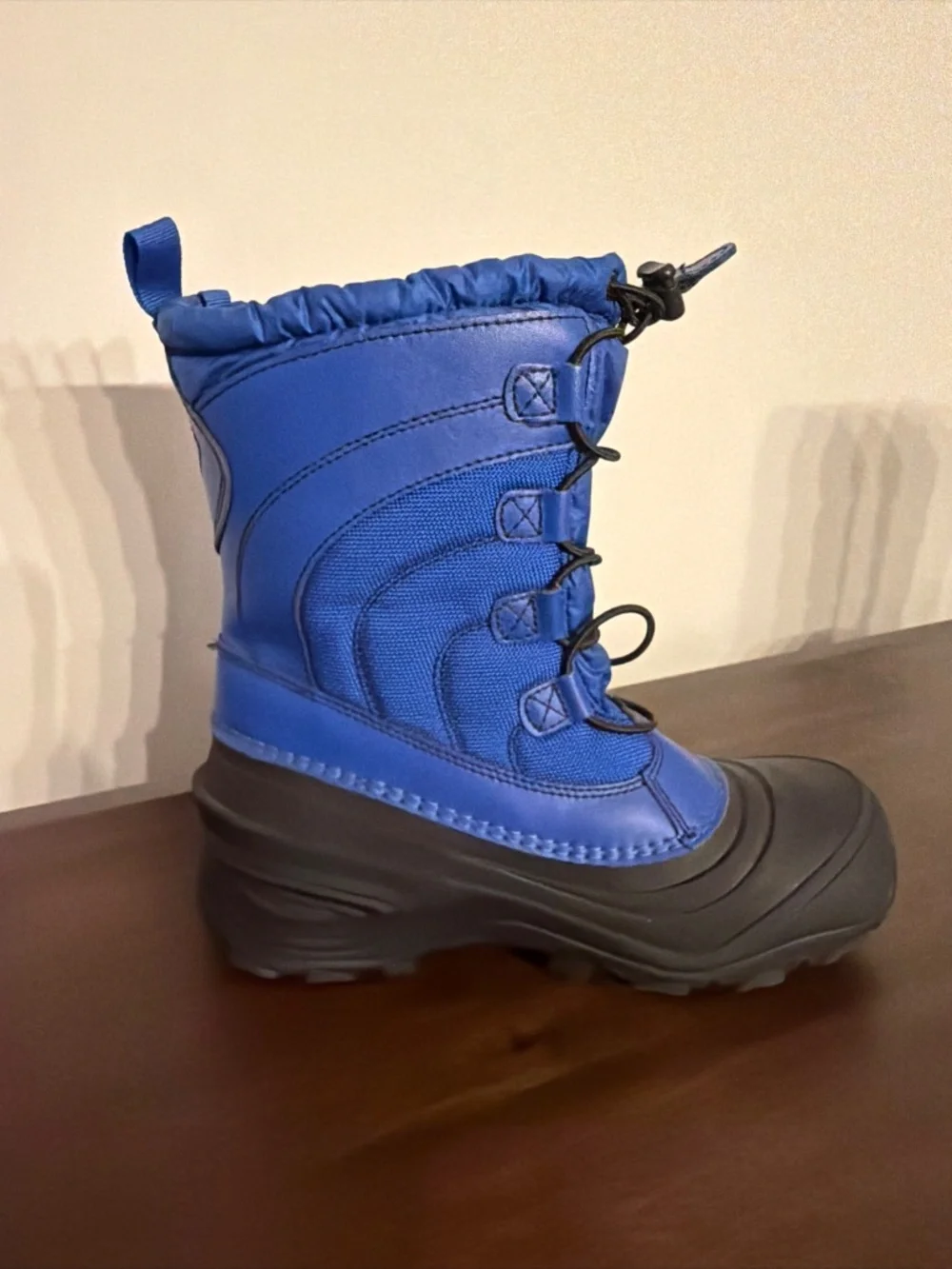 The North Face Alpenglow IV 4 Size 5 Blue/Black Winter Snow Boots NF0A2T5P
